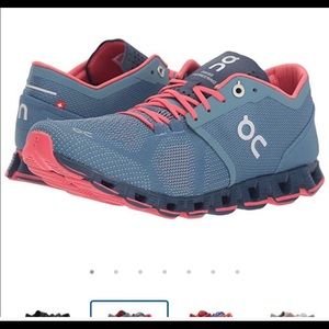 OnCloud Women’s running shoes CLOUD X SZ 9